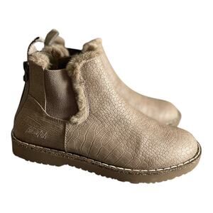Blowfish Women’s Malibu Chillin SHR Taupe Chelsea Boots With Faux Fur Lining